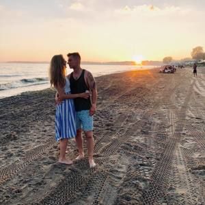 Meet your Posher, Casey